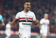 Negociação entre Corinthians e São Paulo enfrenta impasse por jogador Alisson