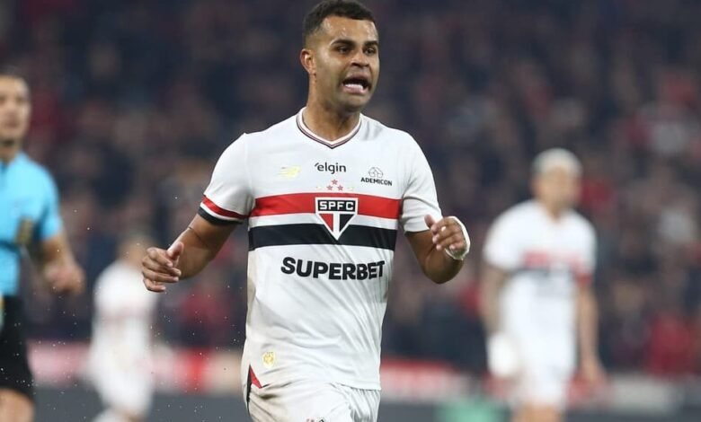 Negociação entre Corinthians e São Paulo enfrenta impasse por jogador Alisson