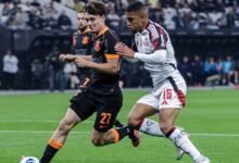 Flamengo e Corinthians disputam a Supercopa 2023 em um confronto acirrado para determinar o campeão.