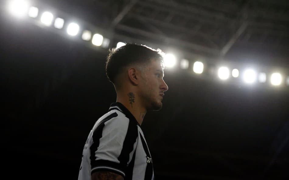 Botafogo inicia com vitória impactante sobre o Cruzeiro na abertura do Brasileirão 2023