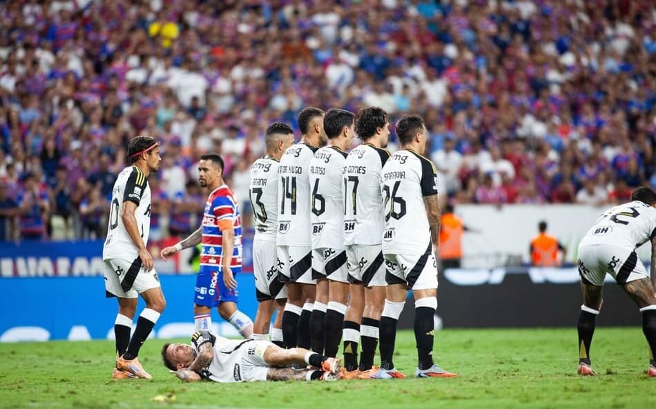 Análise detalhada sobre o futuro dos jogadores do Atlético-MG em 2026, incluindo perspectivas de desempenho e evolução no clube.