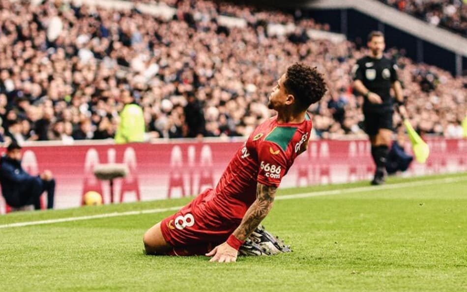 Possíveis transferências de ex-jogadores podem fortalecer financeiramente o Flamengo na janela de transferências.