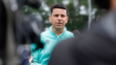 Presidente da Comissão de Arbitragem da CBF celebra a profissionalização dos árbitros na Série A do futebol brasileiro.