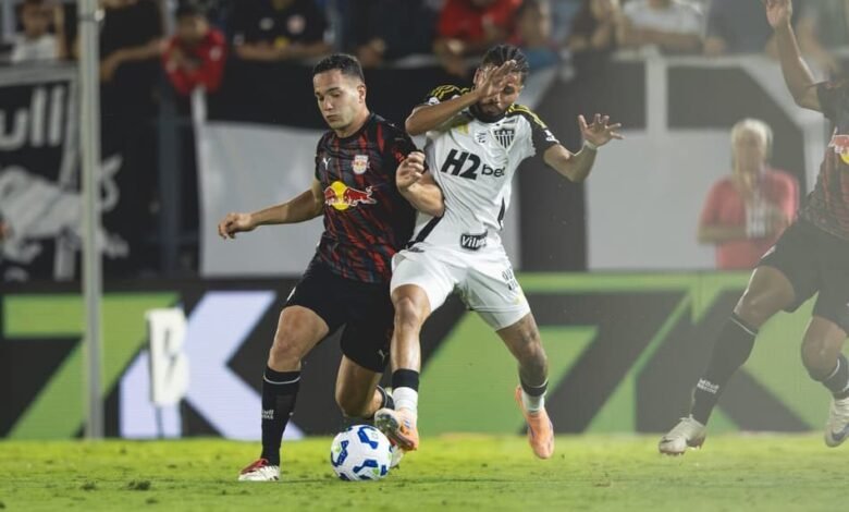 Partida emocionante entre Bragantino e Atlético-MG ambos invictos no Campeonato Brasileiro 2026, destacando o confronto de gigantes na competição nacional.