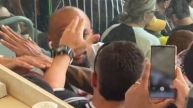 Felipe Melo se desentende com torcedor do Corinthians em Brasília.