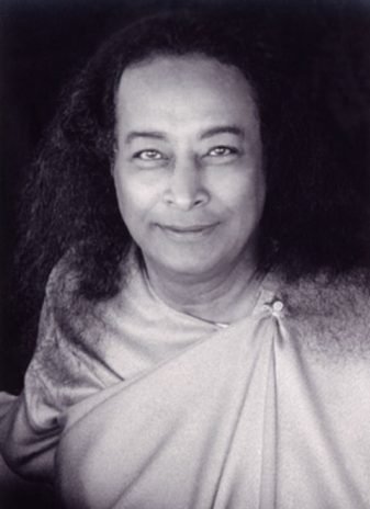 paramahansa-yogananda-l